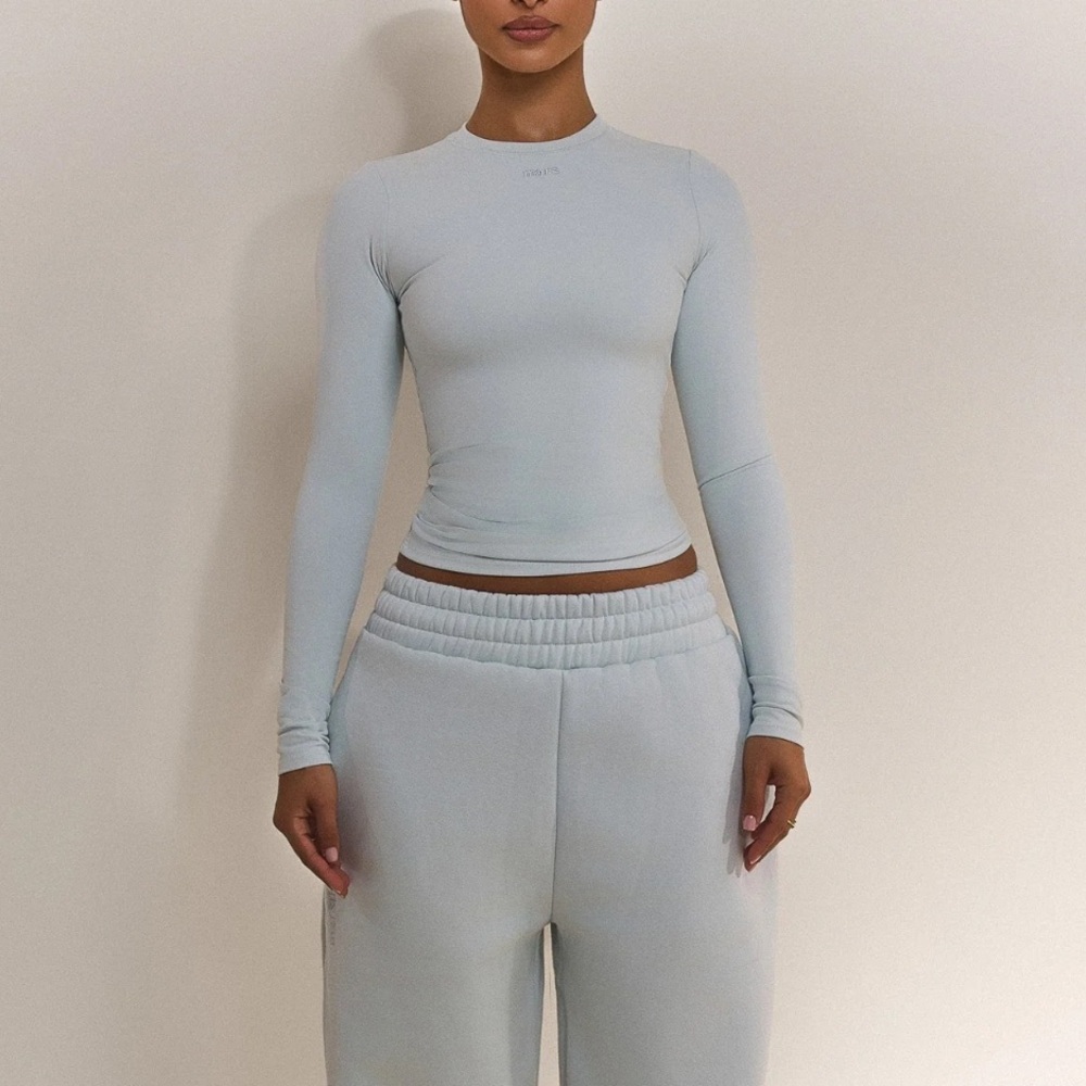 Mars the label long sleeve sculpt tee